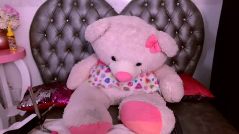 Snapshot of sexyy_kitty18 chatting on February 2025 11:16:02 PM KATY online show from February 2025 11:16:02 PM