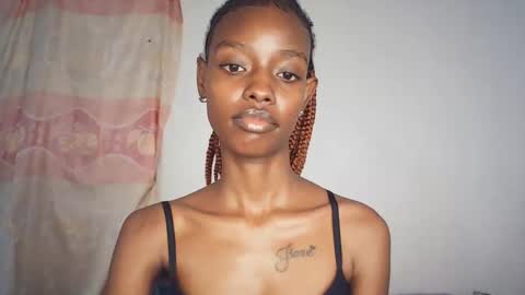 sexyzuriel online show from February 2026 11:43:02 AM