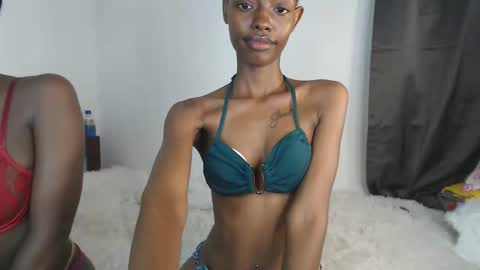 sexyzuriel online show from May 2026 01:27:02 PM