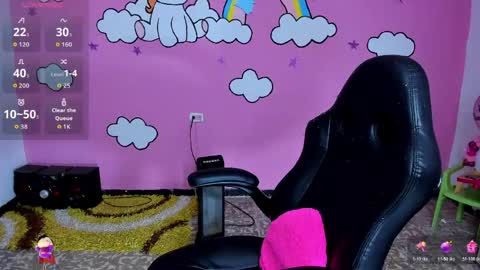 Snapshot of shaaroonhillss1 chatting on April 2026 12:11:02 PM sharoon online show from April 2026 12:11:02 PM