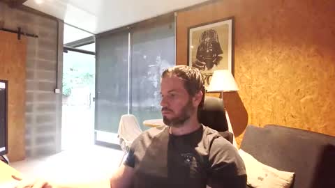 shad0w_hunter online show from February 2026 09:21:01 PM