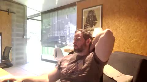 shad0w_hunter online show from March 2026 02:33:02 PM