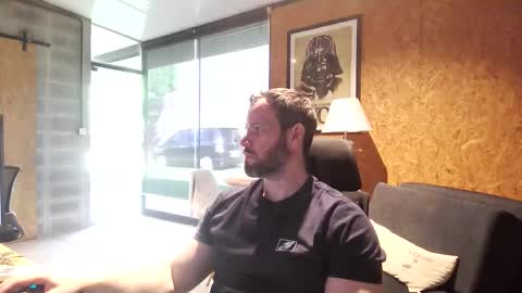 shad0w_hunter online show from March 2026 12:31:02 PM