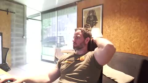 shad0w_hunter online show from March 2026 01:55:01 PM