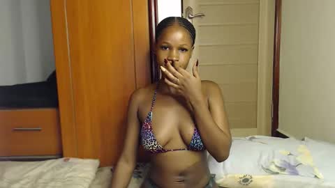 shaky xxx online show from November 2025 01:20:01 PM