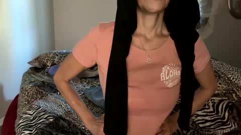 Snapshot of shamanwoman chatting on December 2024 04:29:02 PM Shaman Woman online show from December 2024 04:29:02 PM