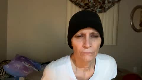 Snapshot of shamanwoman chatting on December 2024 02:42:01 AM Shaman Woman online show from December 2024 02:42:01 AM