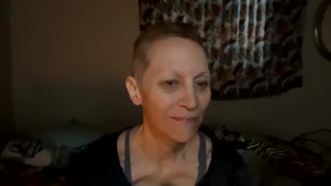 Snapshot of shamanwoman chatting on December 2024 02:33:01 PM Shaman Woman online show from December 2024 02:33:01 PM