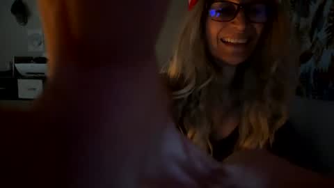 Snapshot of shamanwoman chatting on December 2024 12:55:02 PM Shaman Woman online show from December 2024 12:55:02 PM