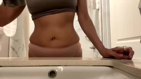 Snapshot of shamanwoman chatting on January 2025 02:16:02 AM Shaman Woman online show from January 2025 02:16:02 AM