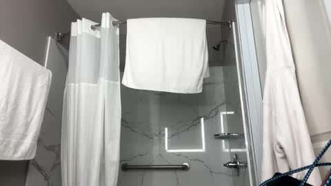 Snapshot of shamanwoman chatting on January 2025 11:24:01 PM Shaman Woman online show from January 2025 11:24:01 PM