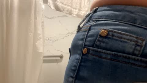 Snapshot of shamanwoman chatting on January 2025 04:58:01 AM Shaman Woman online show from January 2025 04:58:01 AM