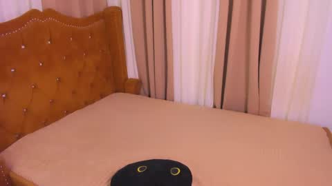 Snapshot of shane_018 chatting on May 2026 07:16:02 AM shane_018 online show from May 2026 07:16:02 AM