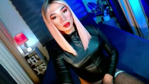 MISS SHANE online show from October 2025 06:38:02 PM