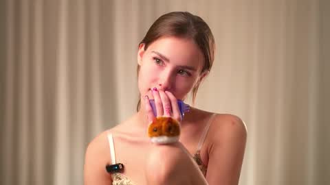 Snapshot of shanelfun chatting on October 2025 01:06:01 AM Emmy online show from October 2025 01:06:01 AM