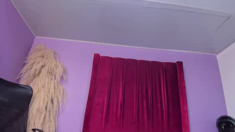 shanelle7 online show from May 2026 12:44:01 PM