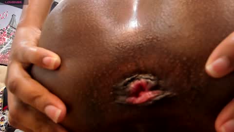 Snapshot of shanelle__ chatting on February 2025 07:51:01 PM S H A N E L L E online show from February 2025 07:51:01 PM