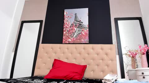 Snapshot of shanelle__ chatting on February 2025 05:40:01 PM S H A N E L L E online show from February 2025 05:40:01 PM