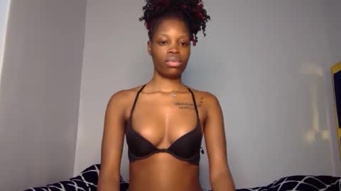 Snapshot of shania_sleigh chatting on January 2025 08:00:02 PM shania_sleigh online show from January 2025 08:00:02 PM