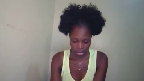 Snapshot of shania_sleigh chatting on March 2025 07:07:02 PM shania_sleigh online show from March 2025 07:07:02 PM