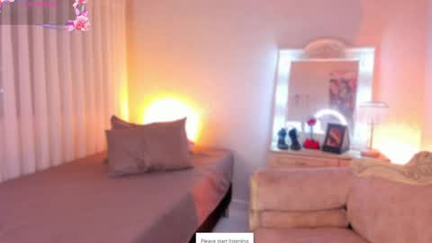 Snapshot of shannol_ryan chatting on April 2026 02:10:01 AM Shannol online show from April 2026 02:10:01 AM