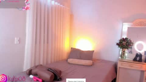 Snapshot of shannol_ryan chatting on May 2026 12:52:02 AM Shannol online show from May 2026 12:52:02 AM