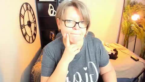 Shannon online show from April 2026 08:20:02 AM