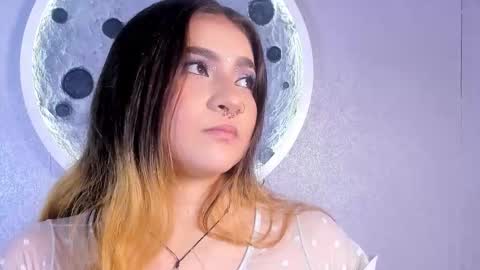 Shanntal  online show from November 2025 07:34:02 PM