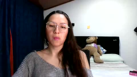 Snapshot of shantaldumont chatting on December 2025 04:20:02 AM shantaldumont online show from December 2025 04:20:02 AM