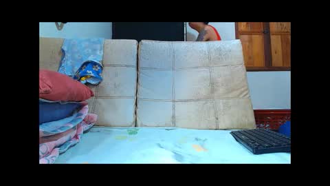 shantallfoxxx online show from April 2026 11:49:02 AM