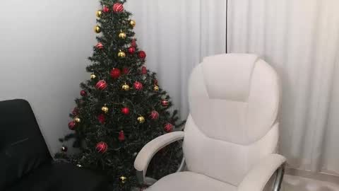 Snapshot of shantalxxx67 chatting on December 2024 09:29:02 PM shantal online show from December 2024 09:29:02 PM