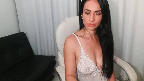 Snapshot of shantalxxx67 chatting on January 2025 11:14:02 PM shantal online show from January 2025 11:14:02 PM