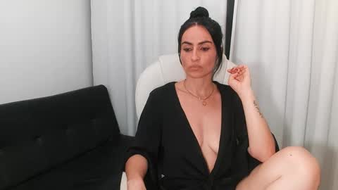 Snapshot of shantalxxx67 chatting on February 2025 03:08:01 AM shantal online show from February 2025 03:08:01 AM