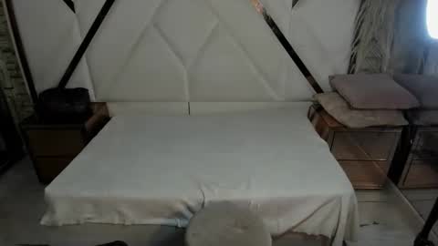 Snapshot of shara_oz chatting on February 2026 03:14:02 AM Shara Oz online show from February 2026 03:14:02 AM