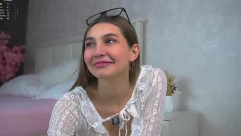 Snapshot of shararubert chatting on February 2026 11:13:01 AM Ellysa and Mila online show from February 2026 11:13:01 AM