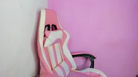 Shari Watson online show from March 2026 08:08:02 PM