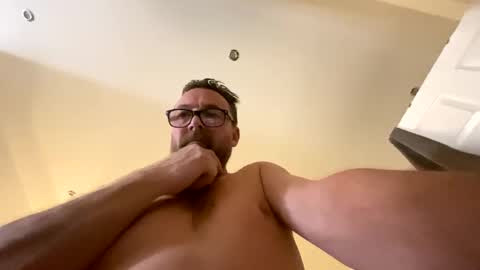 Snapshot of sharksboy16 chatting on January 2025 07:00:02 PM Sharksboy online show from January 2025 07:00:02 PM