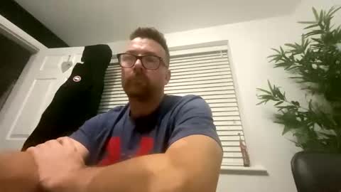 Snapshot of sharksboy16 chatting on February 2025 05:21:01 AM Sharksboy online show from February 2025 05:21:01 AM