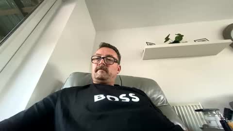 Snapshot of sharksboy16 chatting on October 2025 06:56:02 AM Sharksboy online show from October 2025 06:56:02 AM