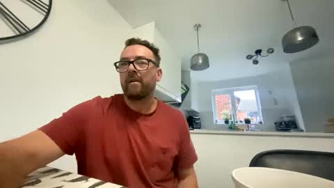 Snapshot of sharksboy16 chatting on November 2025 07:51:02 AM Sharksboy online show from November 2025 07:51:02 AM