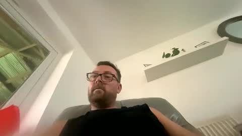 Snapshot of sharksboy16 chatting on February 2026 08:02:01 AM Sharksboy online show from February 2026 08:02:01 AM