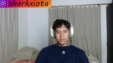 Snapshot of sharky_g chatting on February 2026 03:59:02 AM Frqnko online show from February 2026 03:59:02 AM