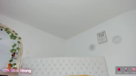 Sharlot online show from December 2025 11:59:02 AM