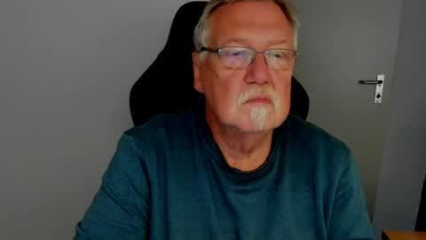 sharlots_pet online show from May 2026 09:14:01 AM