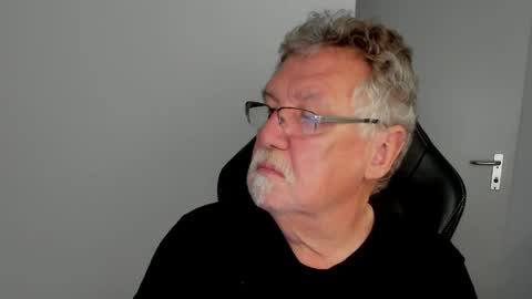 sharlots_pet online show from June 2026 11:14:01 AM