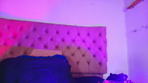 Snapshot of sharlott_kiss chatting on December 2024 12:03:01 PM Sharlott online show from December 2024 12:03:01 PM