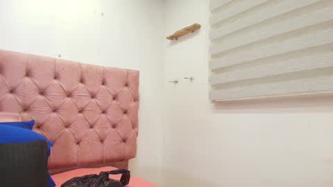 Snapshot of sharlott_kiss chatting on January 2025 11:59:01 AM Sharlott online show from January 2025 11:59:01 AM