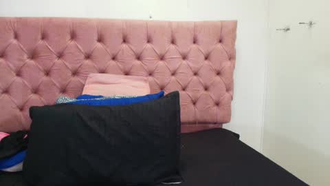 Snapshot of sharlott_kiss chatting on January 2025 11:59:02 AM Sharlott online show from January 2025 11:59:02 AM