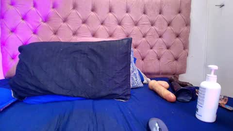 Snapshot of sharlott_kiss chatting on January 2025 03:02:01 PM Sharlott online show from January 2025 03:02:01 PM