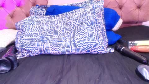 Snapshot of sharlott_kiss chatting on February 2025 05:56:02 PM Sharlott online show from February 2025 05:56:02 PM